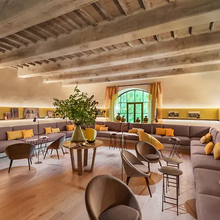 Hotel Badia Di Pomaio 5*