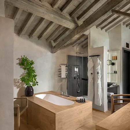 Badia Di Pomaio Hotel